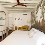 Charming Design Apartment In Monti