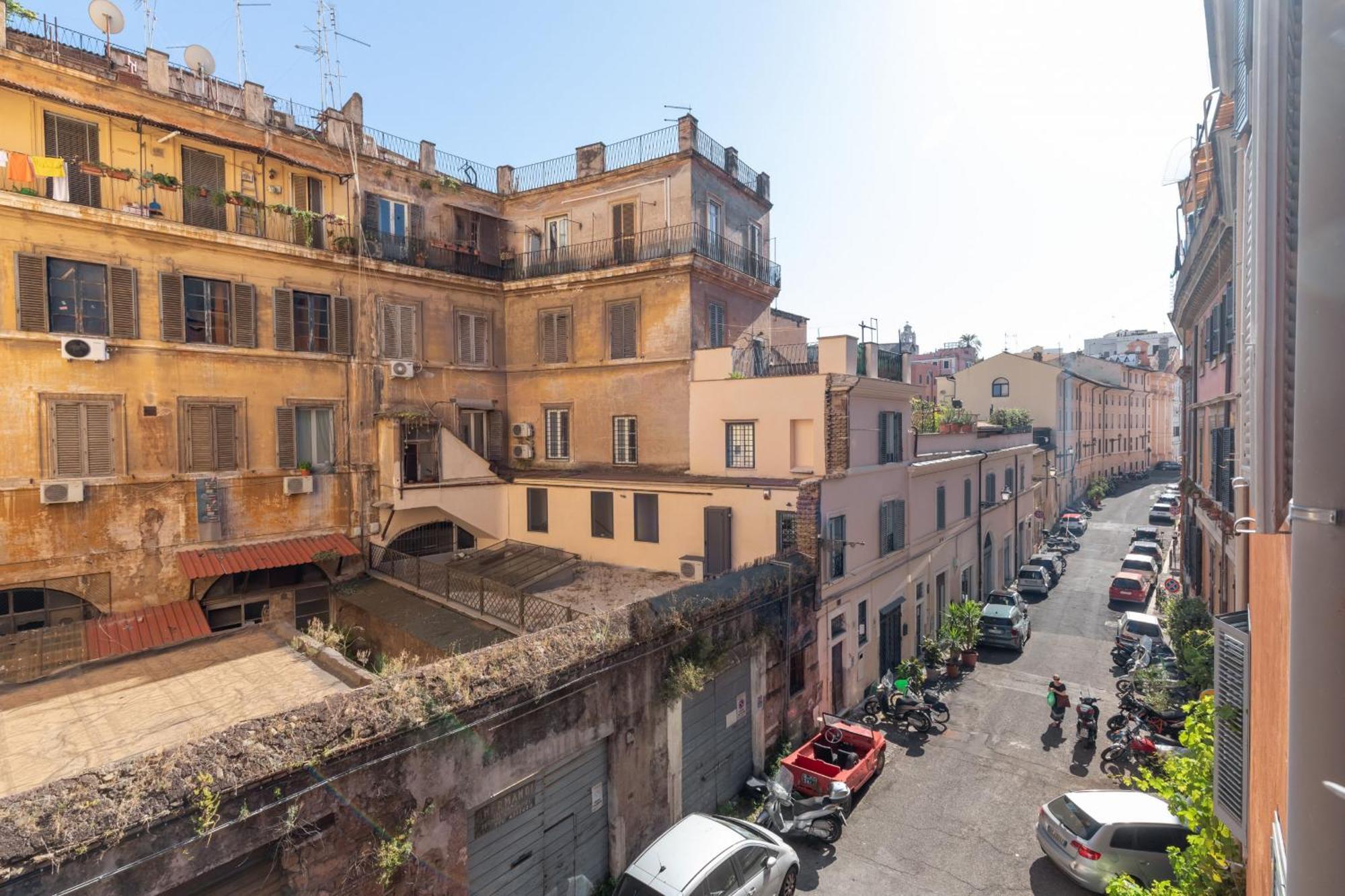 Charming Design In Monti Apartment